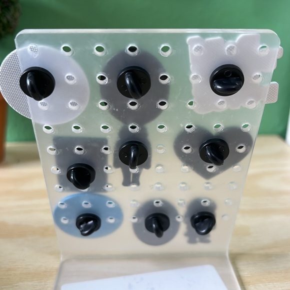 Bad Bunny Debi Tirar Mas Fotos Enamel Pin Set - Picture 3 of 5